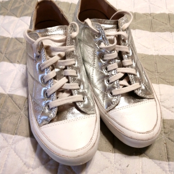 Vionic Shoes - Silver Vionic Delight Edie Women's Size 7.5